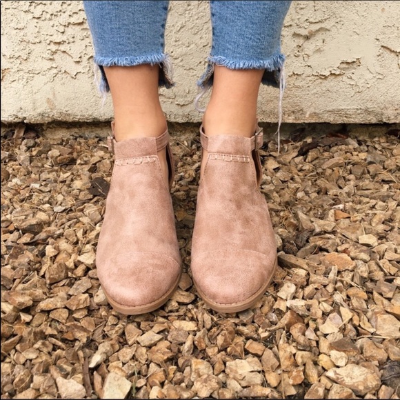 Last. Sz 8 Warm taupe ankle booties - Picture 2 of 4